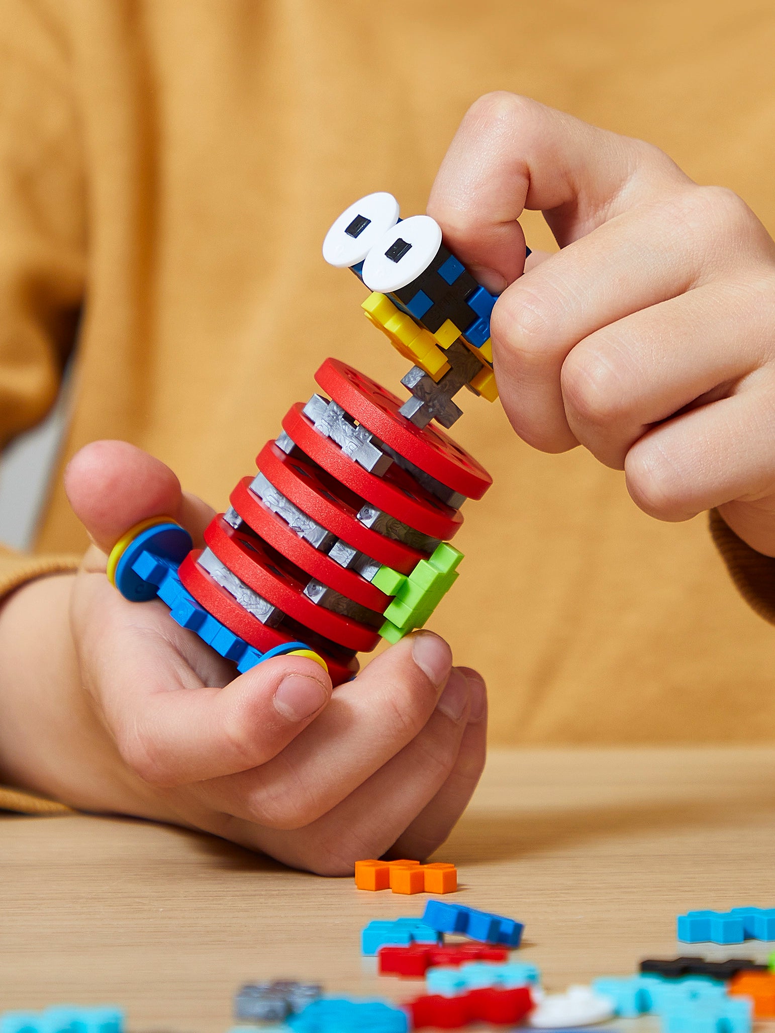 Hjul – 4 Blå hjul med 4 vita och 4 gröna navkapslar